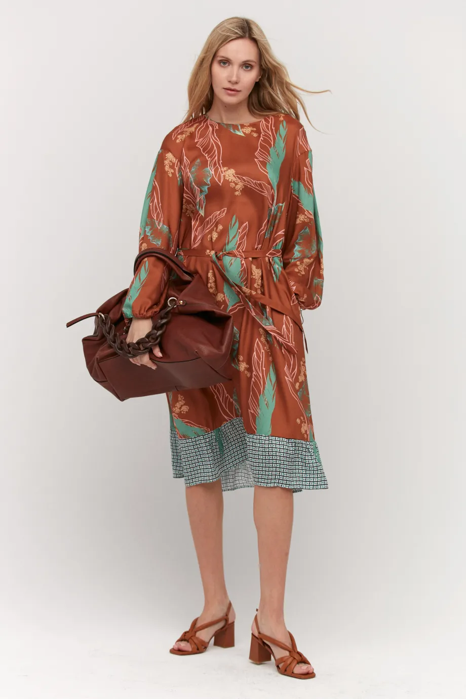 Rochie din mătase Rochie din mătase