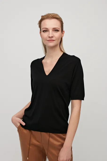 Cămașă neagră cu lână decolteu în V
