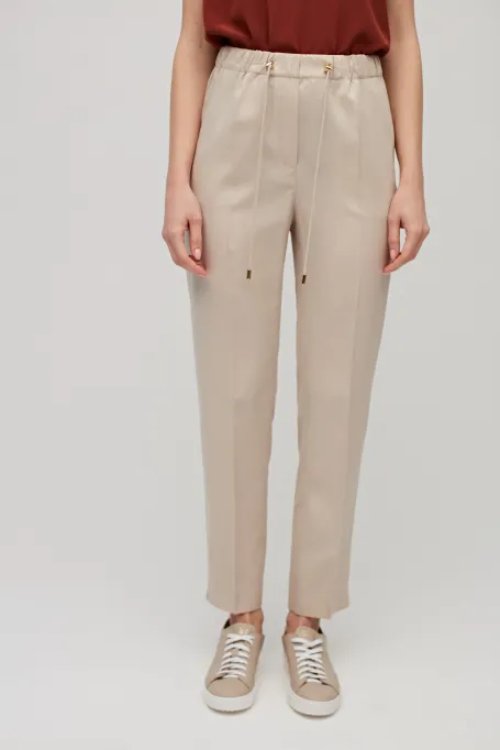 Pantaloni jogger