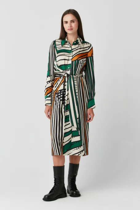 Rochie în dungi smucitură