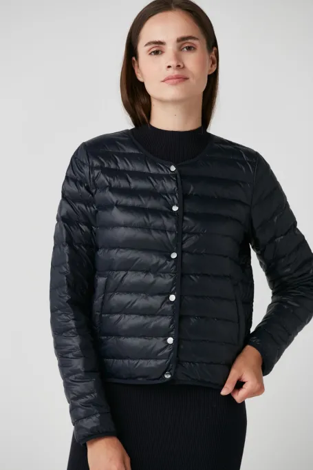 Krătăria scurtă de puf Alice