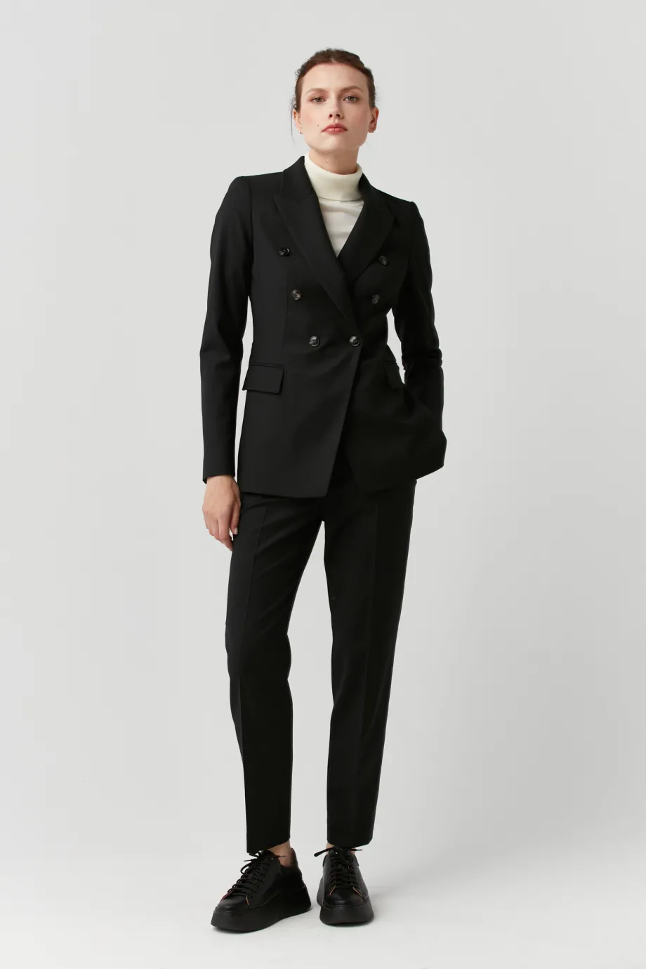 Sacou negru de lână virgină Sophie pentru costum Sacou negru de lână virgină Sophie pentru costum