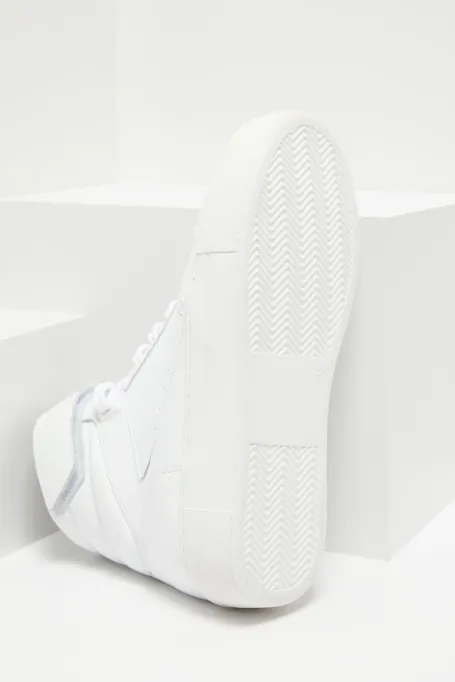 Bocanci sportivi albi din piele cu talpă înaltă