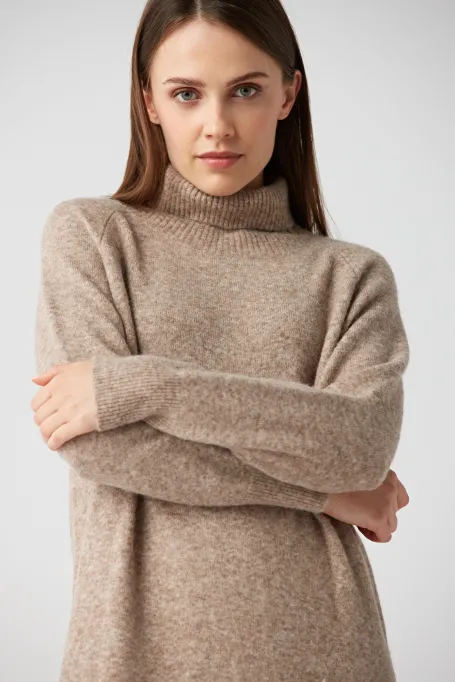 Tunică tricotată din lână de alpaca cu guler