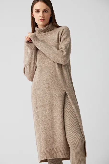 Tunică tricotată din lână de alpaca cu guler