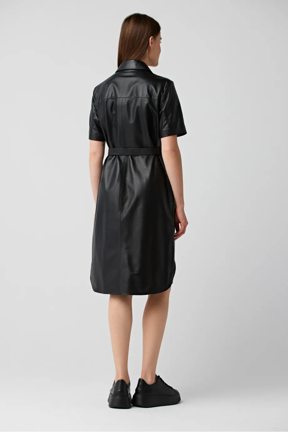 Rochie de piele neagră Rochie de piele neagră