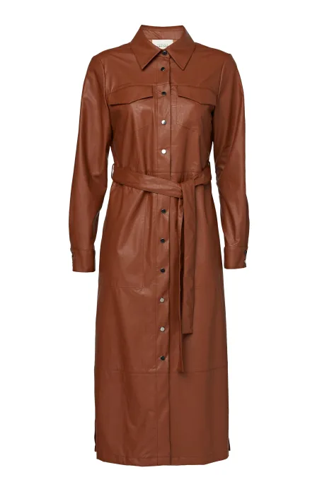 Rochie maro cu talie subțire