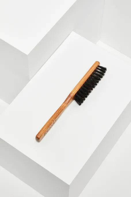 Perie de îngrijire a hainelor