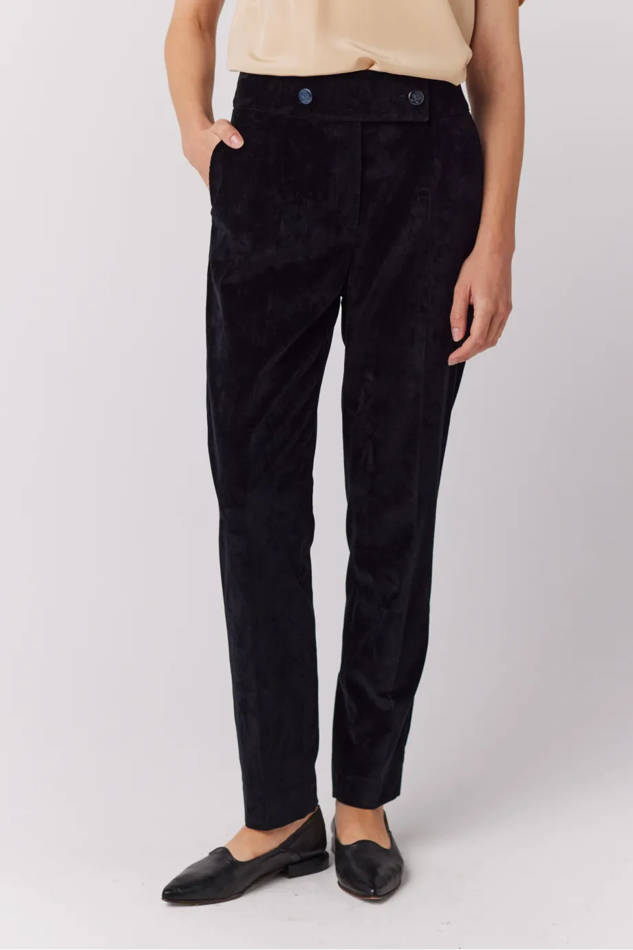 Pantaloni negri de catifea pentru costum Pantaloni negri de catifea pentru costum
