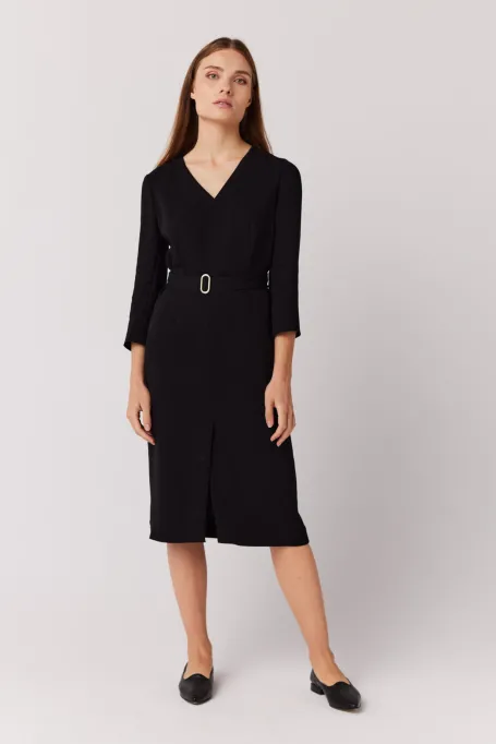 Rochie neagră cu curea