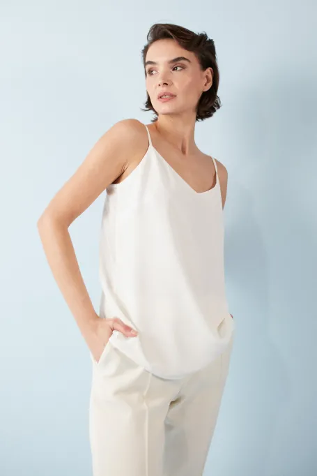 Top din mătase albă Mari