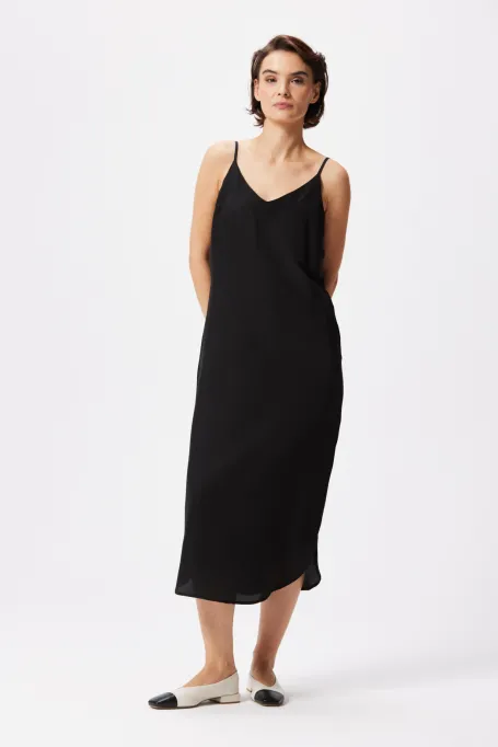 Rochie de mătase neagră