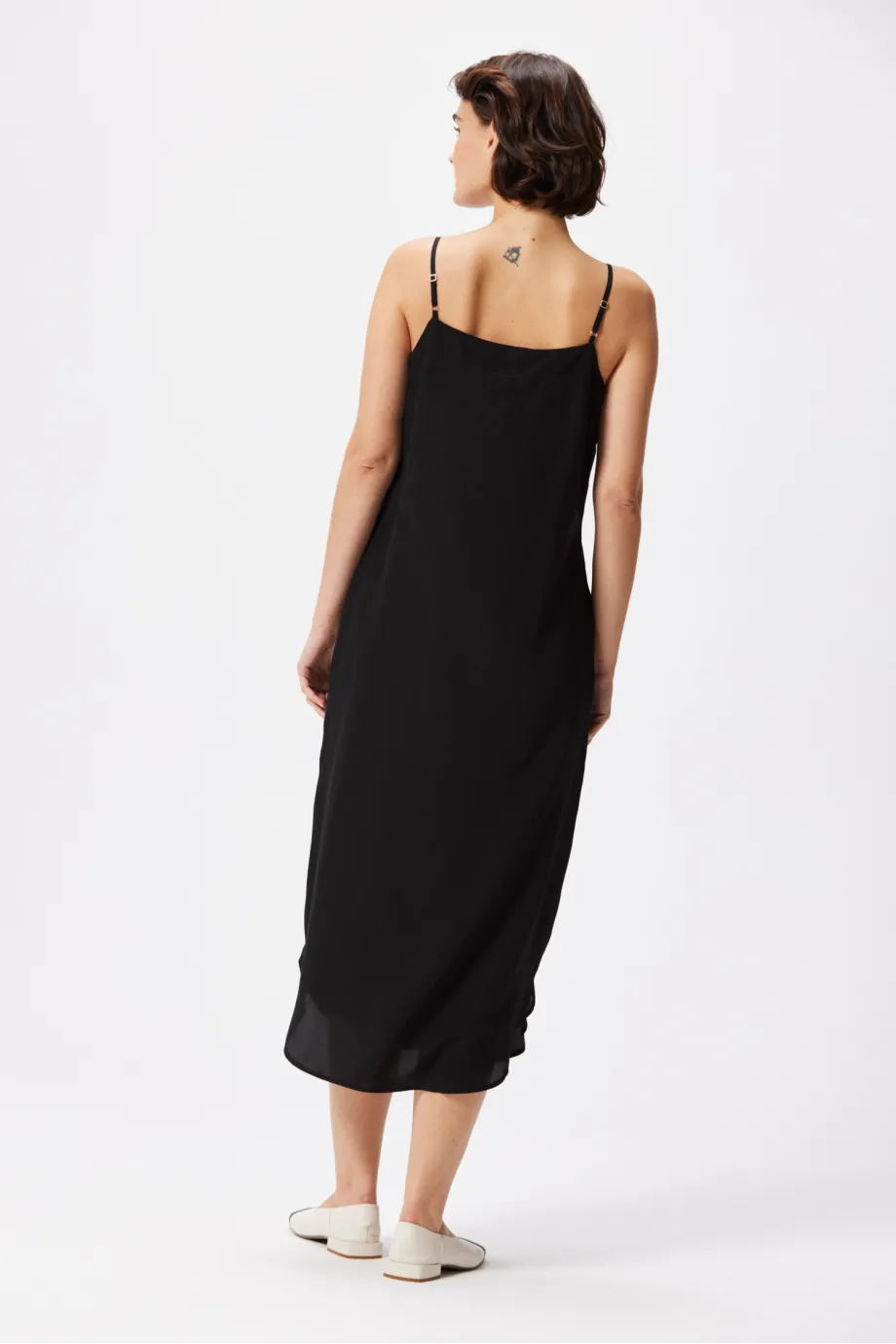 Rochie de mătase neagră Rochie de mătase neagră