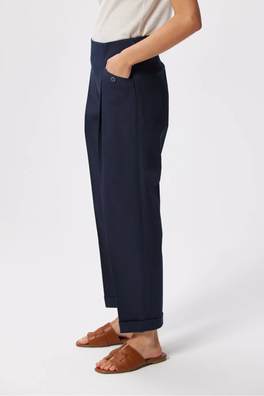 Pantaloni bleumarin din bumbac pentru costum Pantaloni bleumarin din bumbac pentru costum
