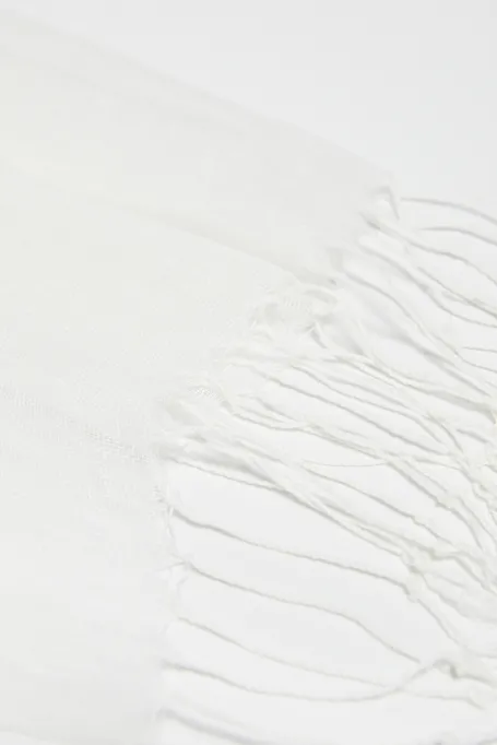 Fular de in în alb laptos