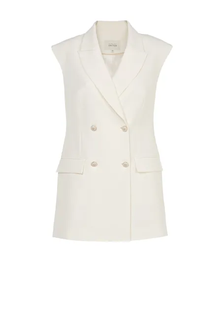 Bleușon alb cu două rânduri de nasturi pentru costum.