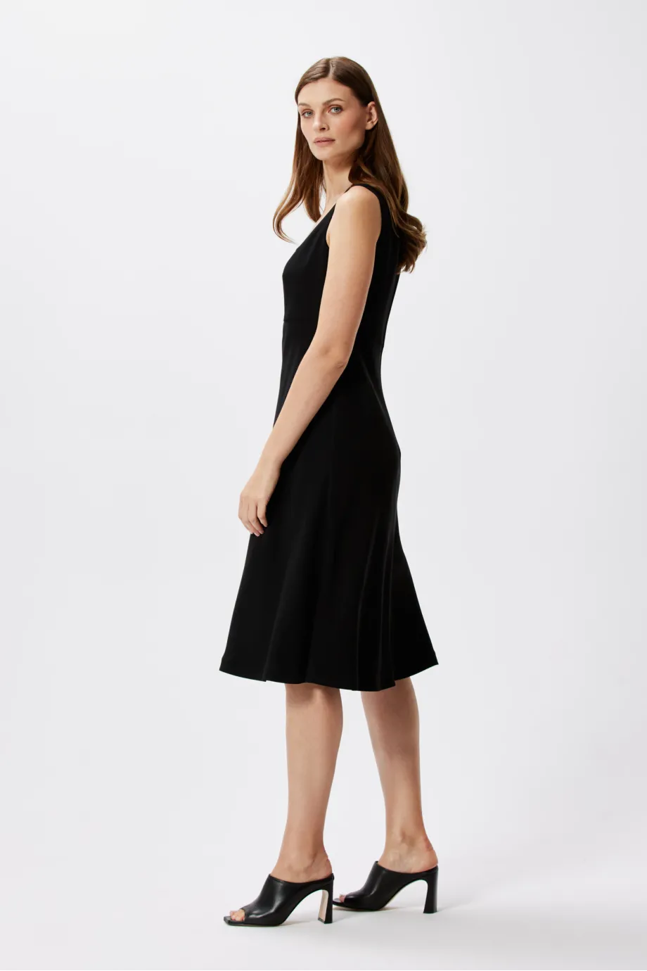 Rochie midi neagra cu bretele late Rochie midi neagra cu bretele late