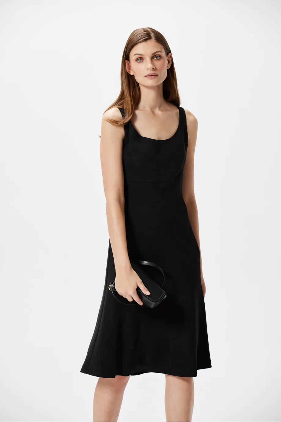 Rochie midi neagra cu bretele late Rochie midi neagra cu bretele late