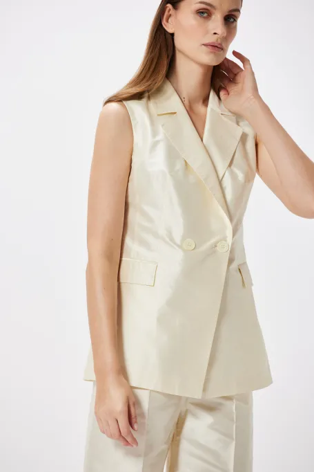 Vesta de mătase pentru costum