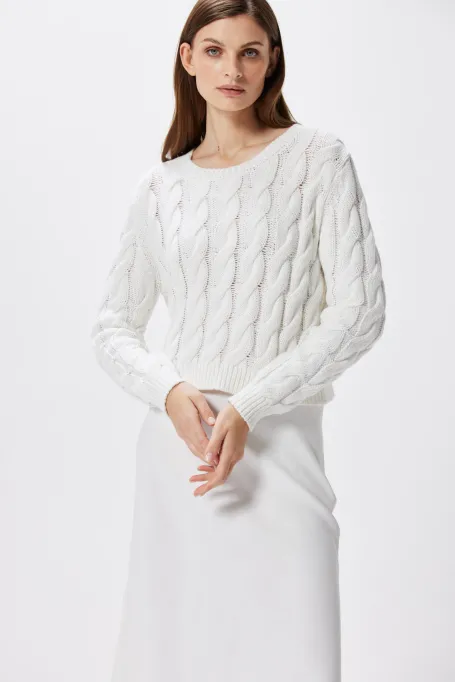 Pulover alb cu cabluri