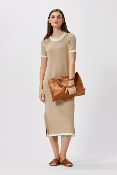 Rochie bej din matase si in