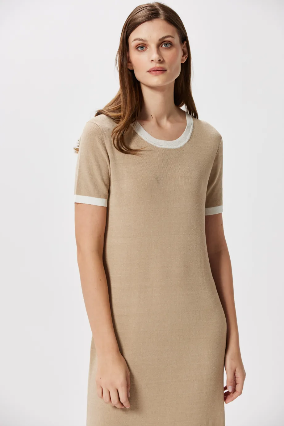 Rochie bej din matase si in Rochie bej din matase si in