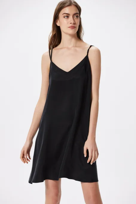 Rochie mini neagra Rochie mini neagra