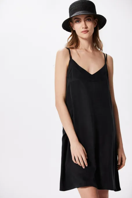 Rochie mini neagra Rochie mini neagra