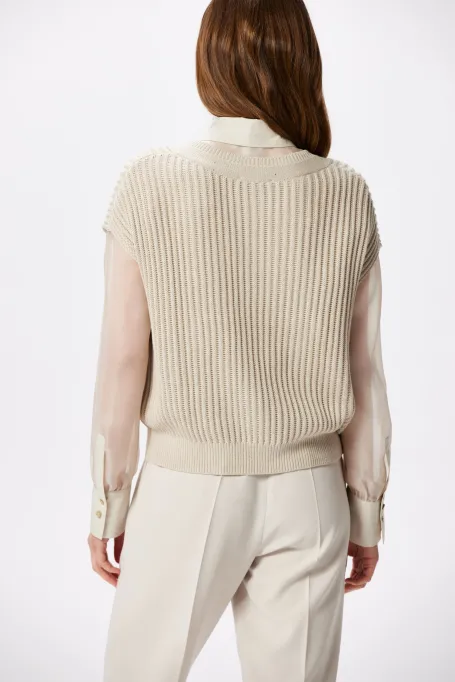 Bluză lejeră din mătase, decolteu în v