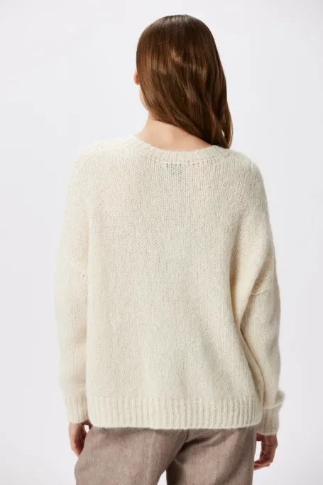 Pulover alb din amestec de alpaca suri și lână merino Pulover alb din amestec de alpaca suri și lână merino