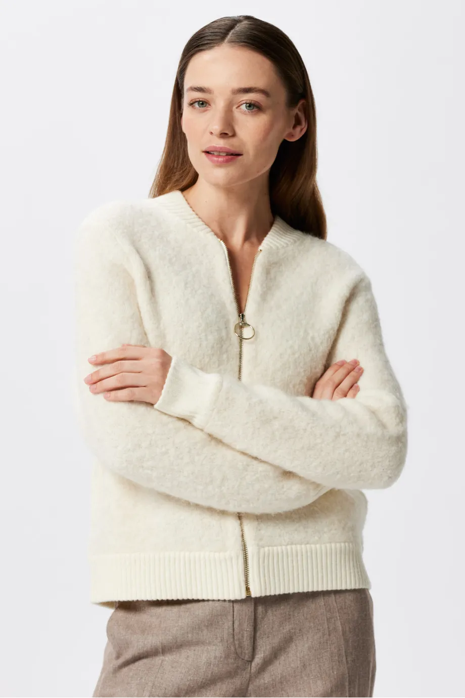 Cardigan alb din lână de alpaca Cardigan alb din lână de alpaca