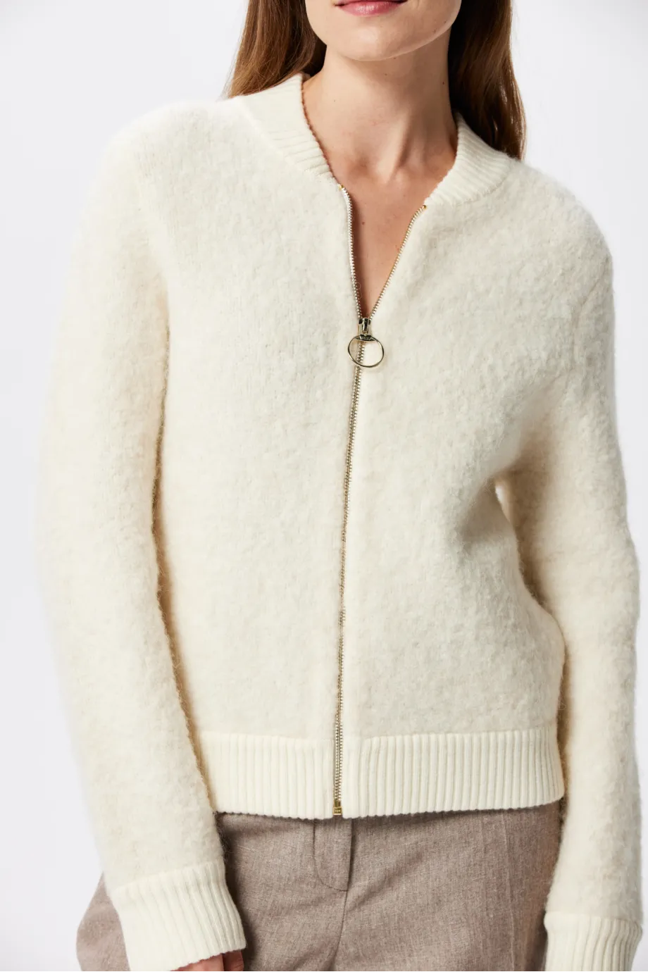 Cardigan alb din lână de alpaca Cardigan alb din lână de alpaca