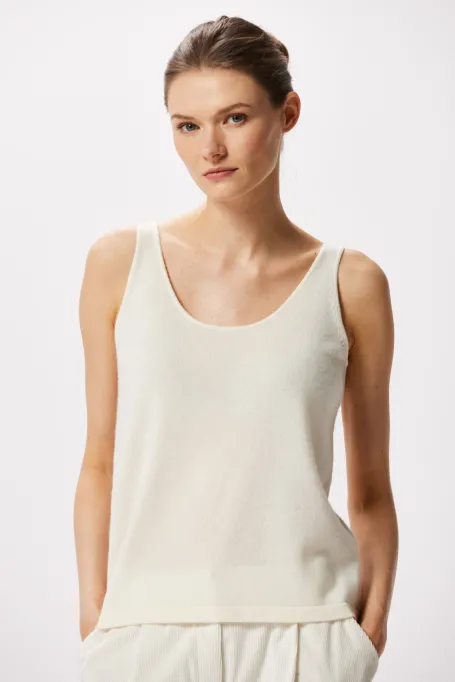 Top alb din cașmir și lână merinos