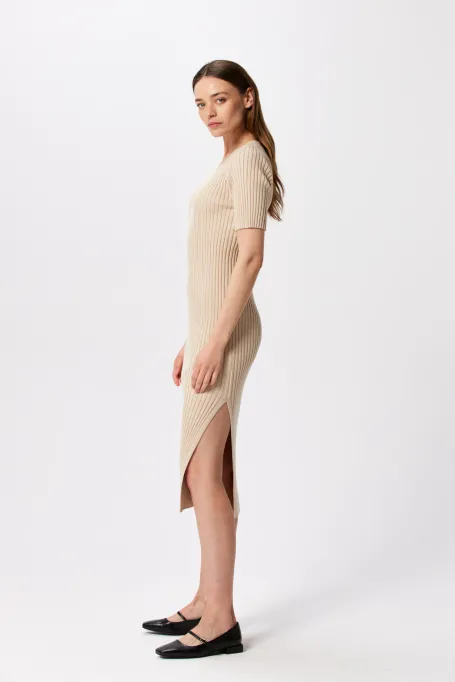 Rochie bej cu dungi verticale