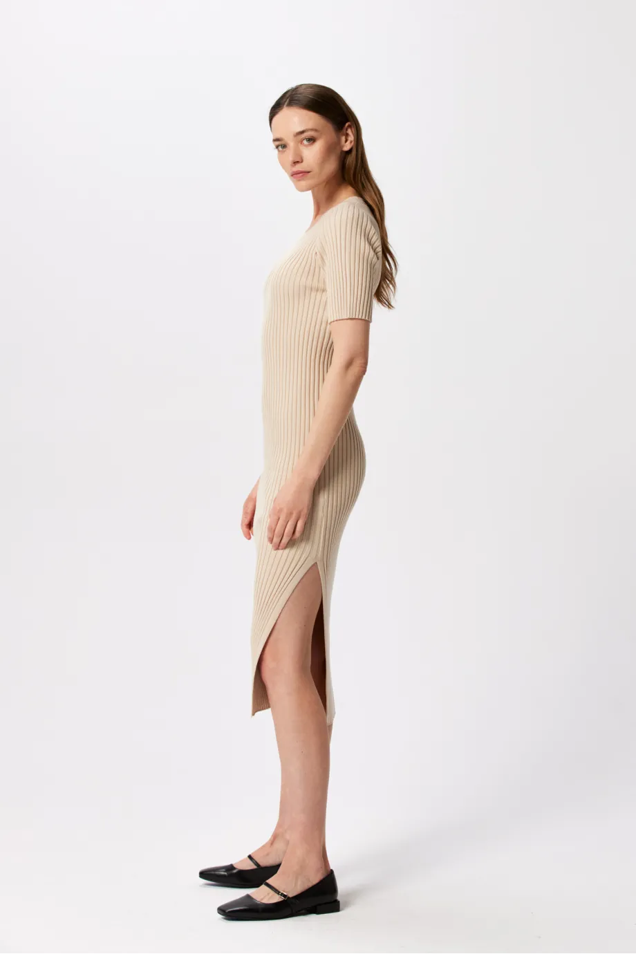Rochie bej cu dungi verticale Rochie bej cu dungi verticale