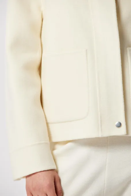 Jachetă scurtă albă doubleface