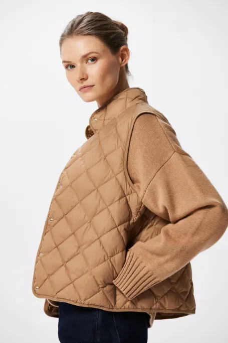 Vesta puf pentru damă