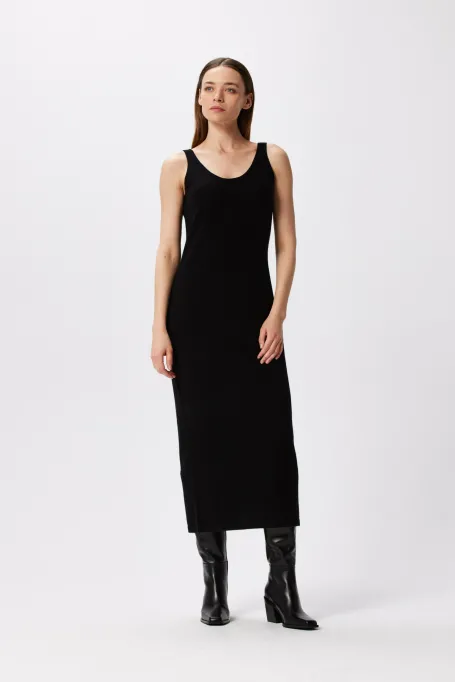 Rochie neagră din cașmir și lână merinos