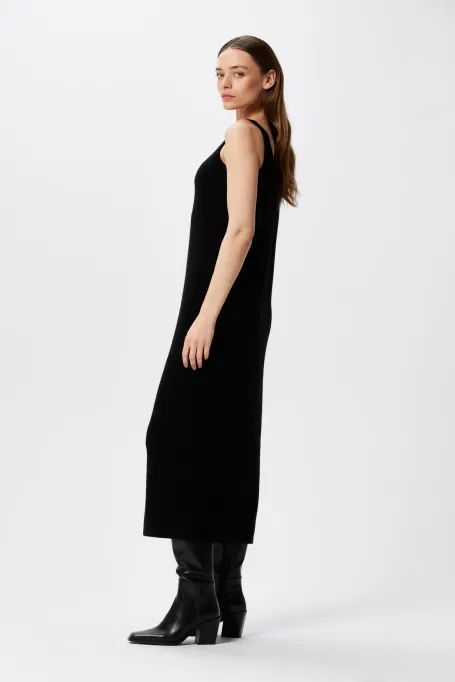 Rochie neagră din cașmir și lână merinos