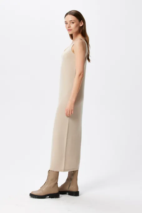 Rochie bej din cașmir și lână merinos