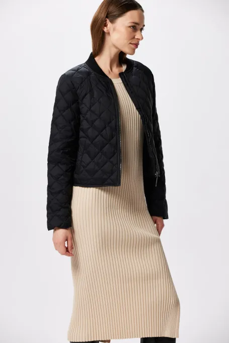 Jachetă scurtă neagră cu umplutură naturală