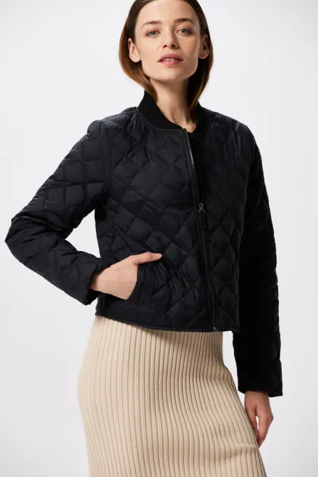 Jachetă scurtă neagră cu umplutură naturală