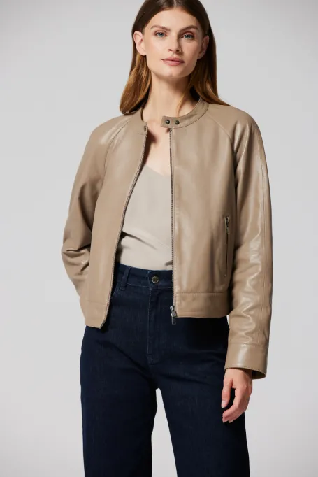 Jachetă din piele bej cu guler