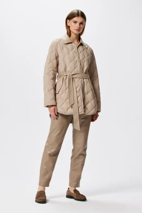 Geacă bej de puf cu curea