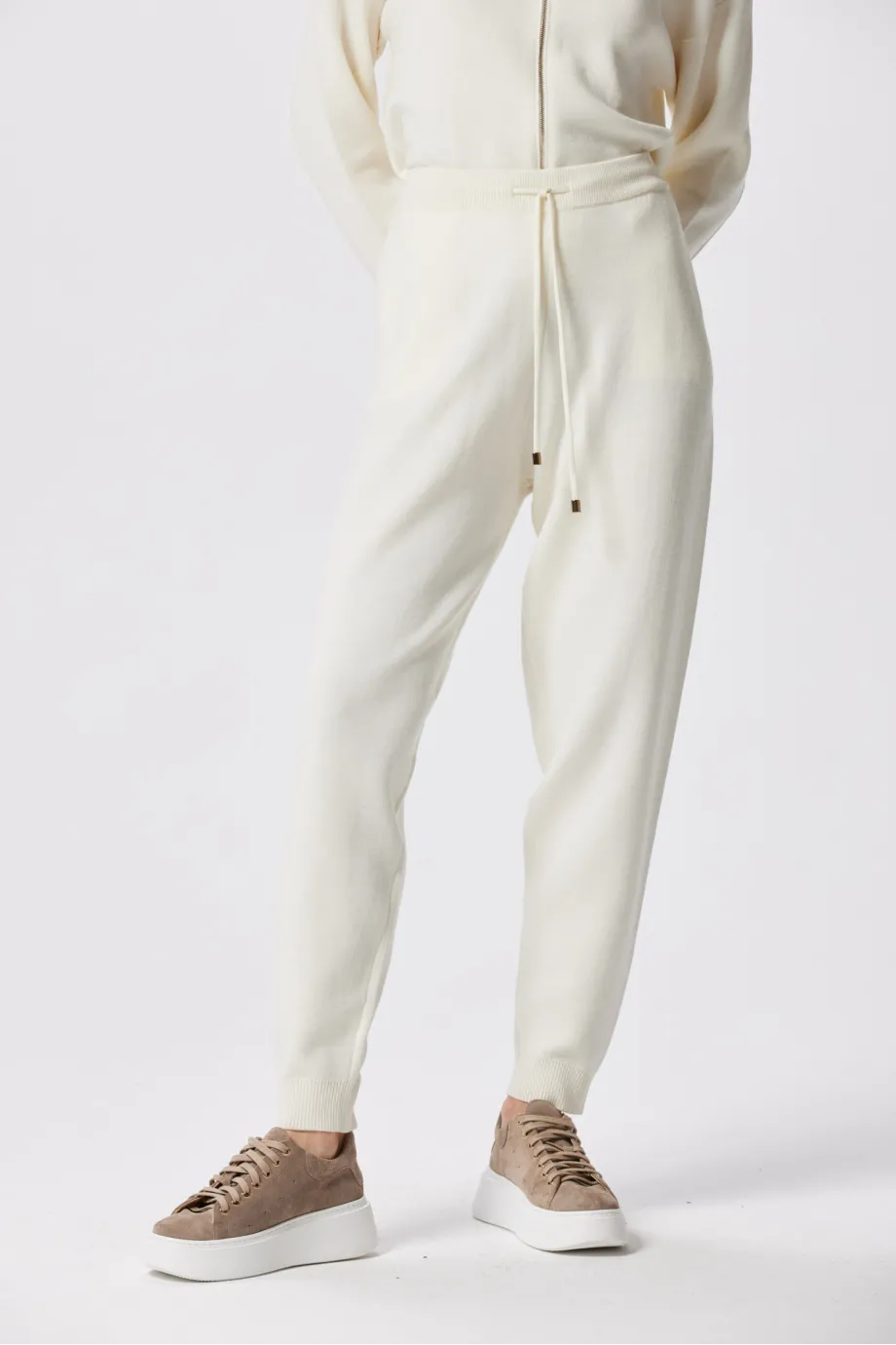 Pantaloni crem din lână merinos Pantaloni crem din lână merinos