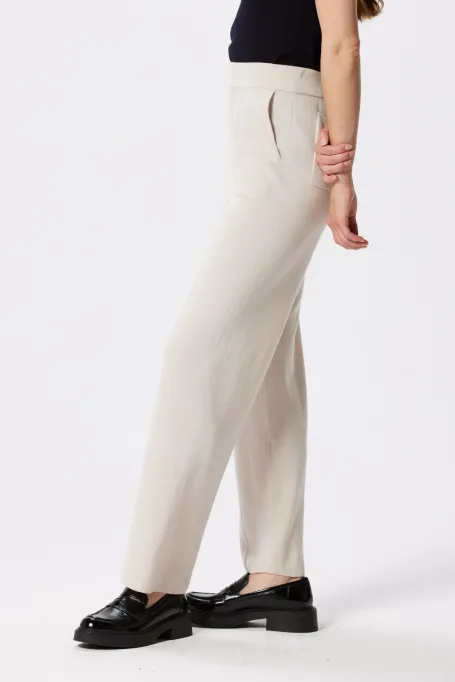 Pantaloni largi bej din lână merinos