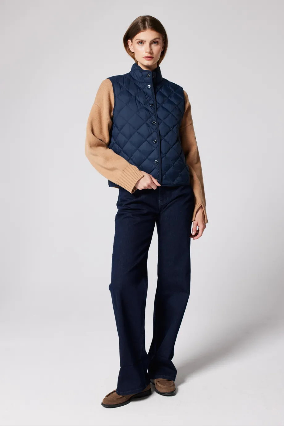 Vestă matlasată bleumarin Vestă matlasată bleumarin