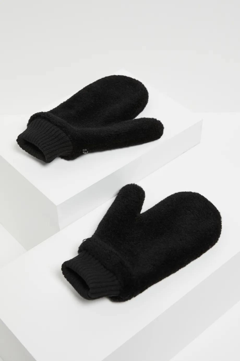 Mănuși negre din lână teddy bear Mănuși negre din lână teddy bear