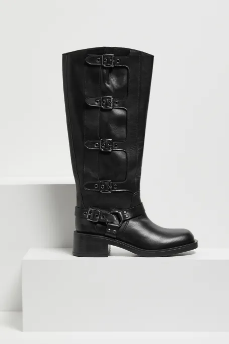 Cizme negre din piele cu catarame