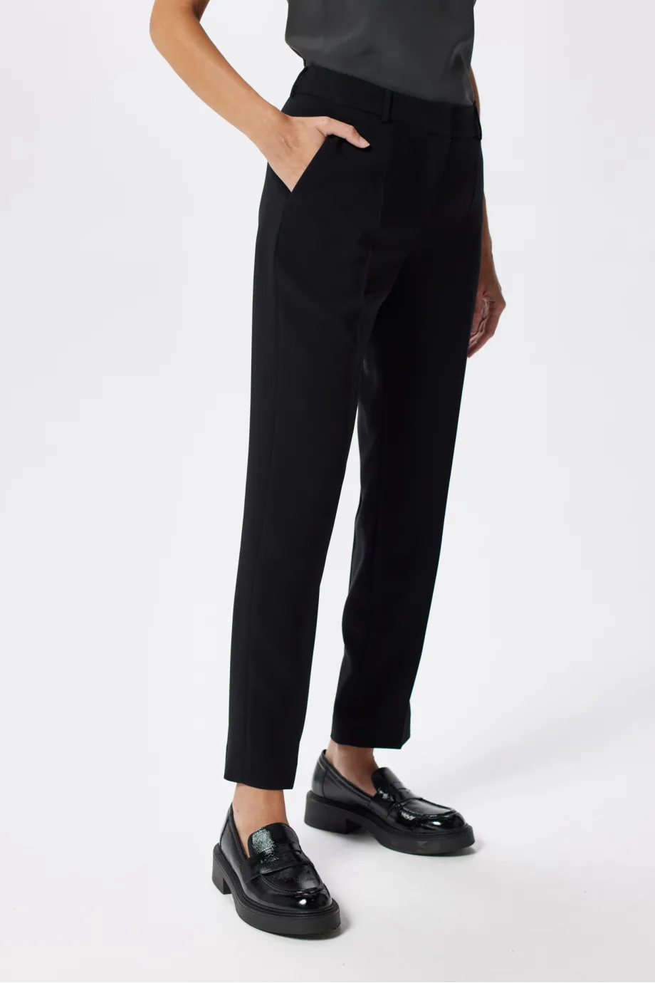 Pantaloni eleganți negri Lotto pentru costum Pantaloni eleganți negri Lotto pentru costum
